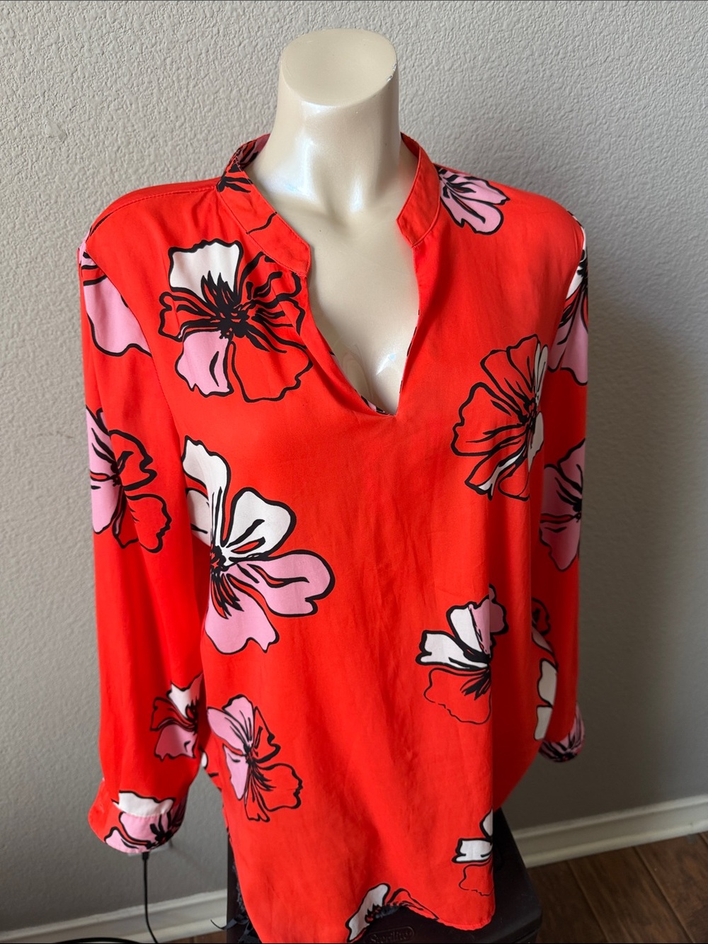 Vince Camuto Bright Red Floral V-Neck Tunic Blouse